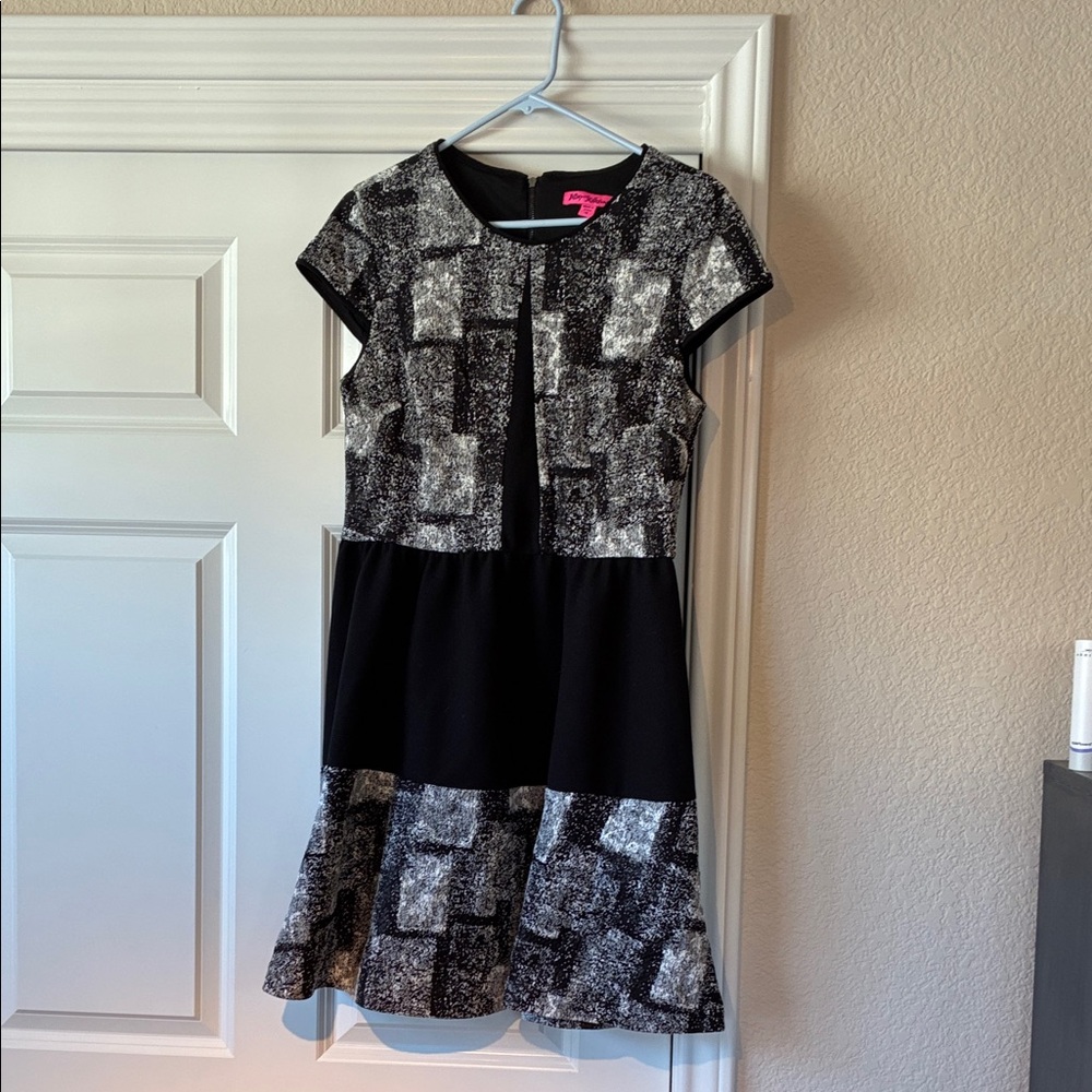 Betsey Johnson Black and Gray Casual Dress